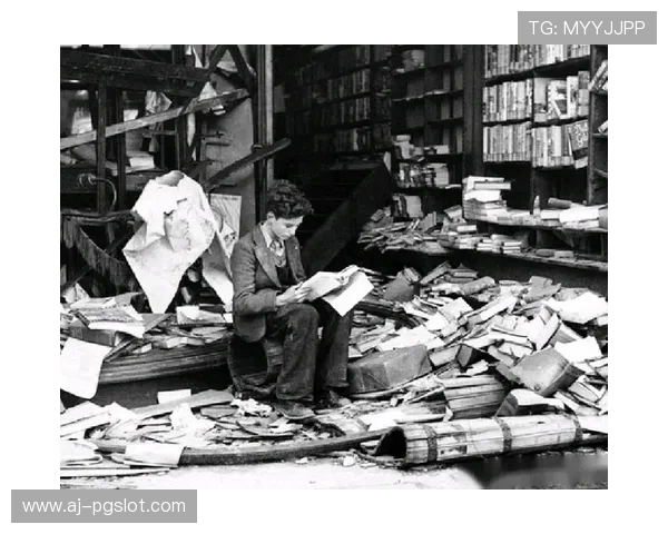 《末日求生:在废墟中的房子里与丧尸展开燃烧瓶激战》 《末日求生:在废墟中的房子里与丧尸展开燃烧瓶激战》